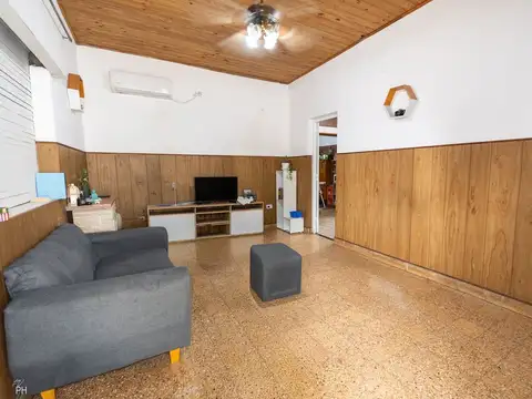Casa en Venta en Azcuenaga, Rosario