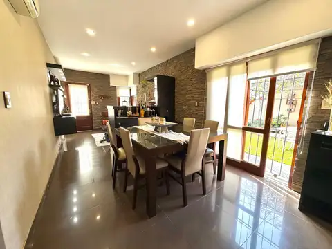 Casa en Venta en Villa Gobernador Galvez, Rosario