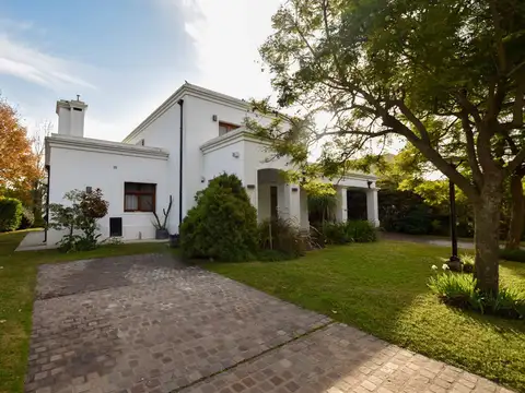 Casa en Venta en Pueblo Esther, Rosario