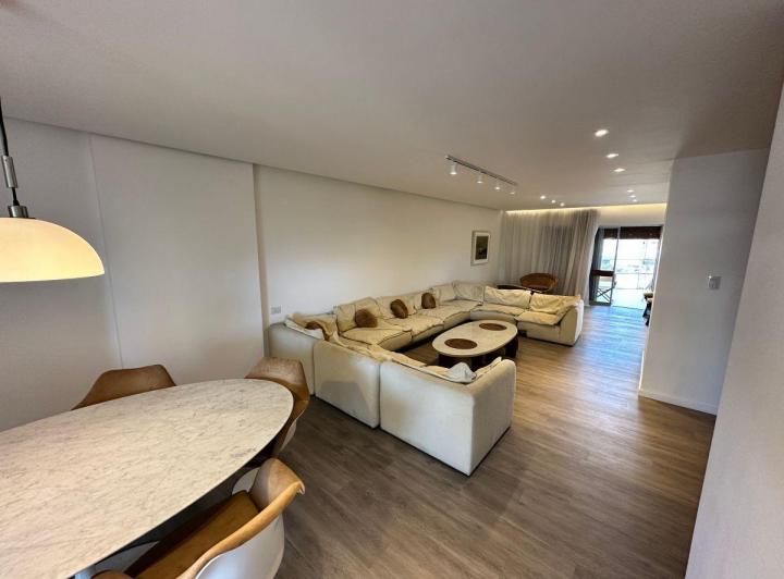 Departamento · 249m² · 4 Ambientes · 2 Cocheras