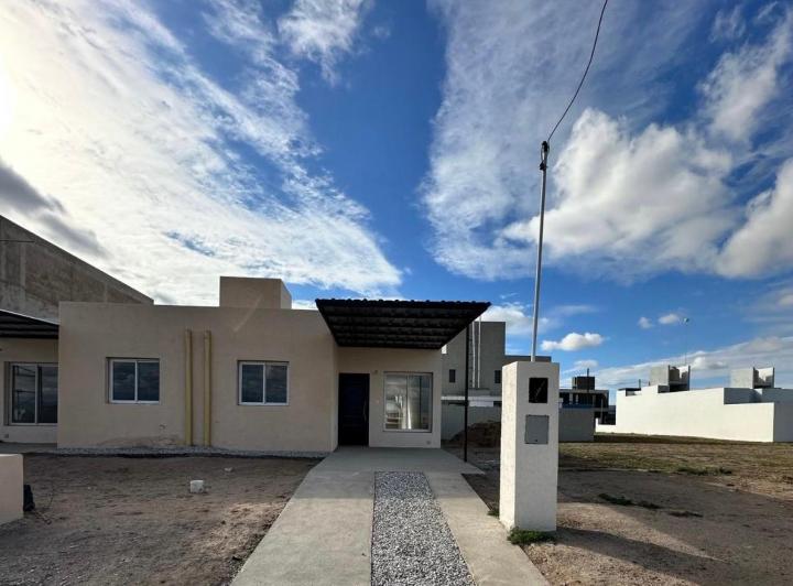 Casa · 75m² · 3 Ambientes · 1 Cochera