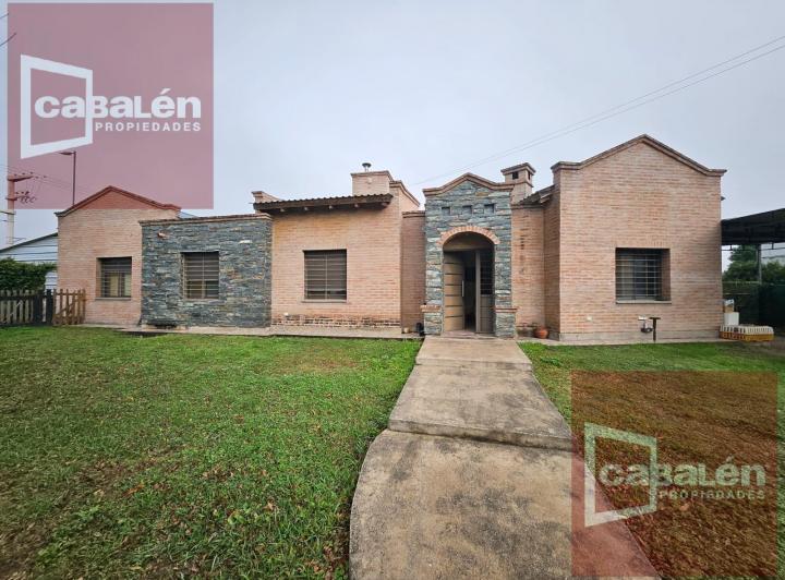 Casa · 220m² · 10 Ambientes · 4 Cocheras