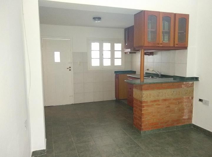Casa · 130m² · 7 Ambientes · 2 Cocheras