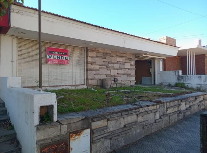 Casa · 3 Dormitorios · 1 Cochera