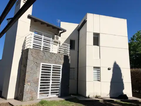 Casa en Venta en Villa Elisa, Partido de La Plata