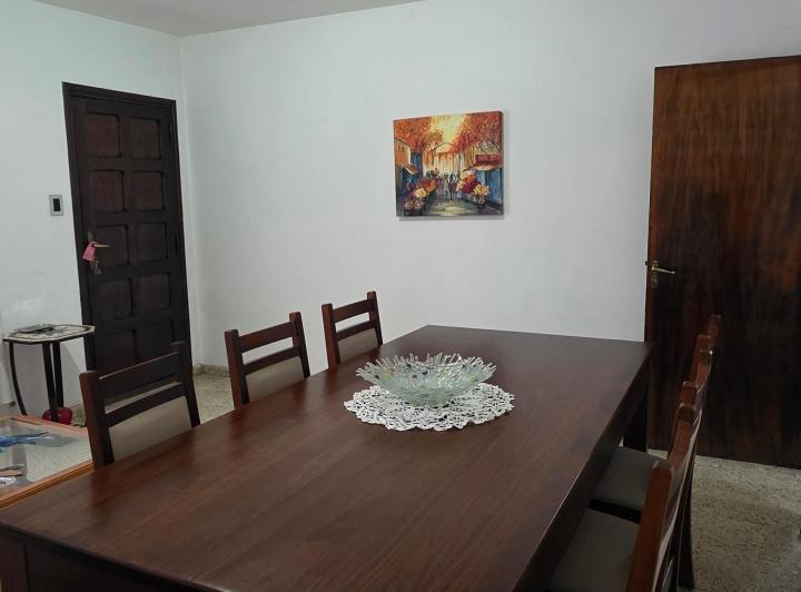 Casa · 199m² · 5 Ambientes · 1 Cochera