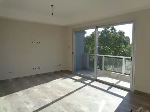 Departamento en Venta en Moron Sur, Moron