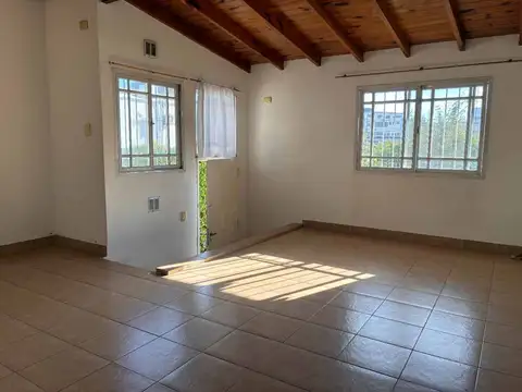 PH en Venta en Caseros, Partido de Tres de Febrero