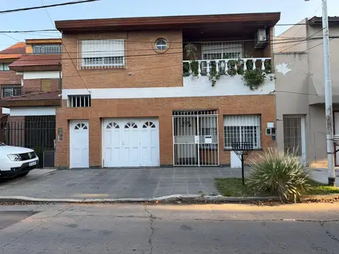 PH en Venta en Caseros, Partido de Tres de Febrero
