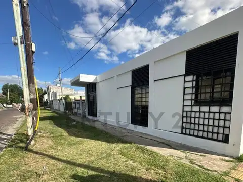 Local en Venta en Los Hornos, La Plata