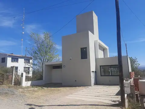 Casa en Venta en Villa Parque Siquiman, Punilla