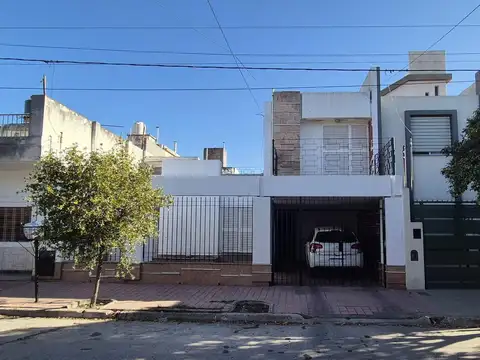 Casa en Venta en Yapeyu, Cordoba
