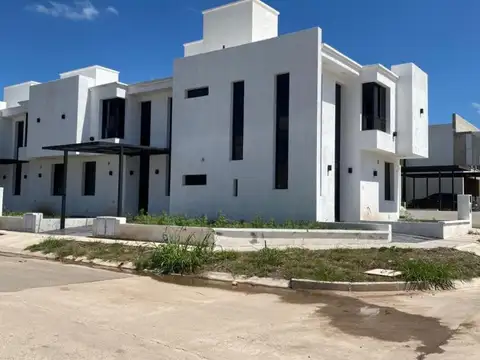 Casa en Venta en Docta, Countries y Barrios Cerrados en Cordoba Capital
