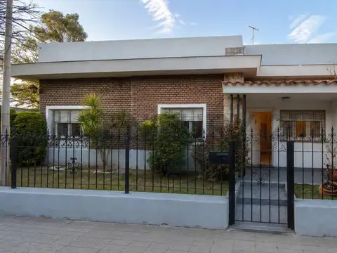 Casa en Venta en Juniors, Córdoba