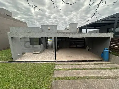 Casa en Venta en Villa Catalina, Rio Ceballos