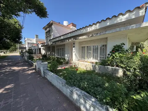 Casa en Venta en Juniors, Córdoba