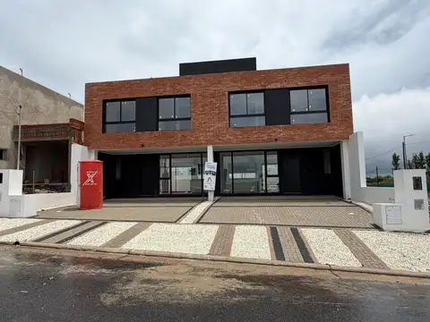 Casa en Venta en Barrio Rincones de Manantiales, Countries y Barrios Cerrados en Capital