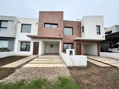 Casa en Venta en Colinas De Manantiales, Countries y Barrios Cerrados en Cordoba Capital