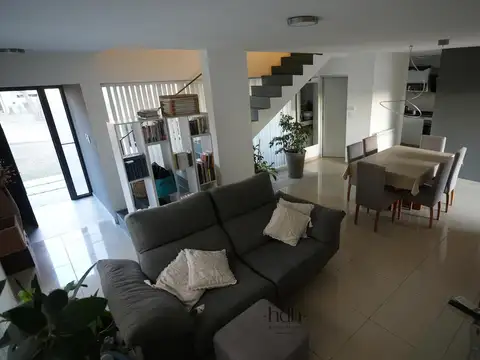 Casa en Venta en Villa Catalina, Rio Ceballos