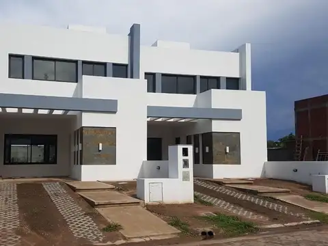 Casa en Venta en La Calandria, Countries y Barrios Cerrados en Cordoba Capital