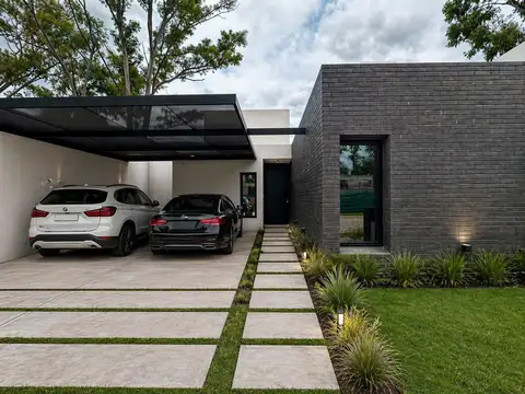Casa en Venta en Malagueño, Santa María