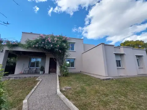 Casa en Venta en Alta Gracia, Santa María