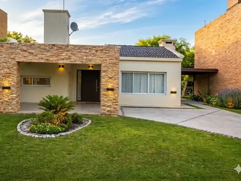 Casa en Venta en Las Canitas, Malagueño