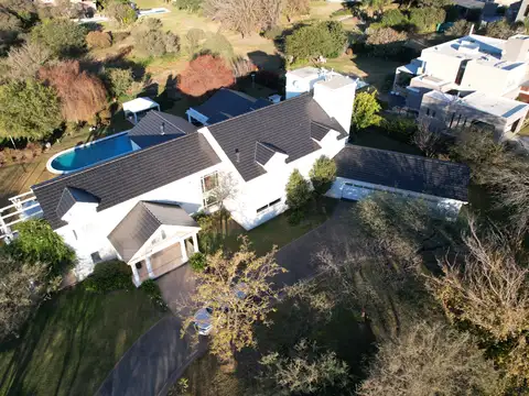 Casa en Venta en El Bosque, Countries y Barrios Cerrados en Cordoba Capital