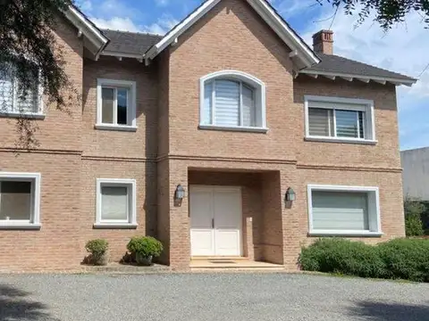 Casa en Venta en El Bosque, Countries y Barrios Cerrados en Cordoba Capital