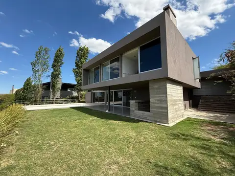 Casa en Venta en Estancia Q2, Mendiolaza