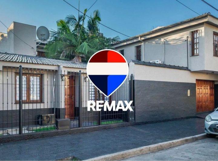 Casa · 240m² · 5 Ambientes · 1 Cochera
