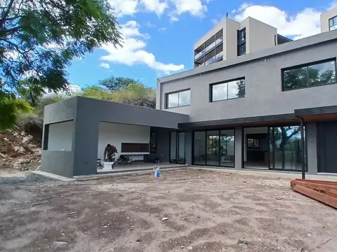 Casa en Venta en La Cuesta, La Calera