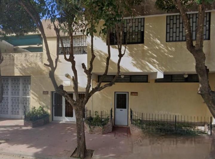 Casa · 448m² · 5 Dormitorios · 2 Cocheras