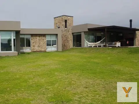 Casa en Venta en Alta Gracia, Santa María