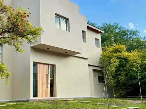 Casa en Venta en Countries y Barrios Cerrados en Cordoba, Capital