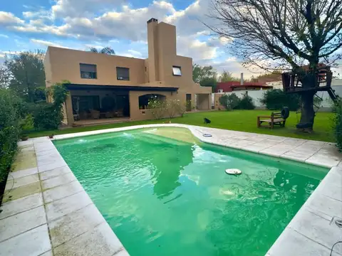 Casa en Venta en Valle Escondido, Countries y Barrios Cerrados en Cordoba Capital