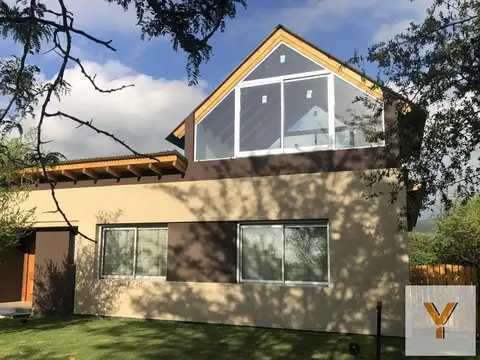 Casa en Venta en Alta Gracia, Santa María