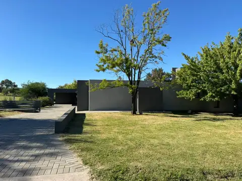 Casa en Venta en Causana, Malagueño