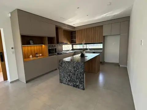 Casa en Venta en Las Canitas, Malagueño