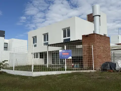 Casa en Venta en Prados De Manantiales, Countries y Barrios Cerrados en Cordoba Capital