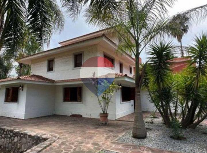 Casa · 280m² · 6 Ambientes · 1 Cochera