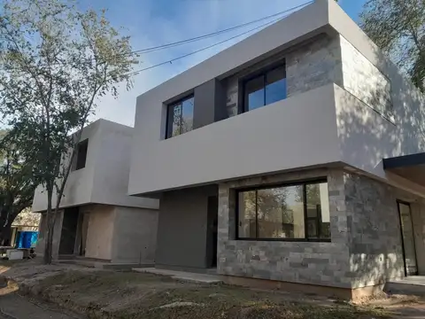 Casa en Venta en Quisquisacate, Córdoba