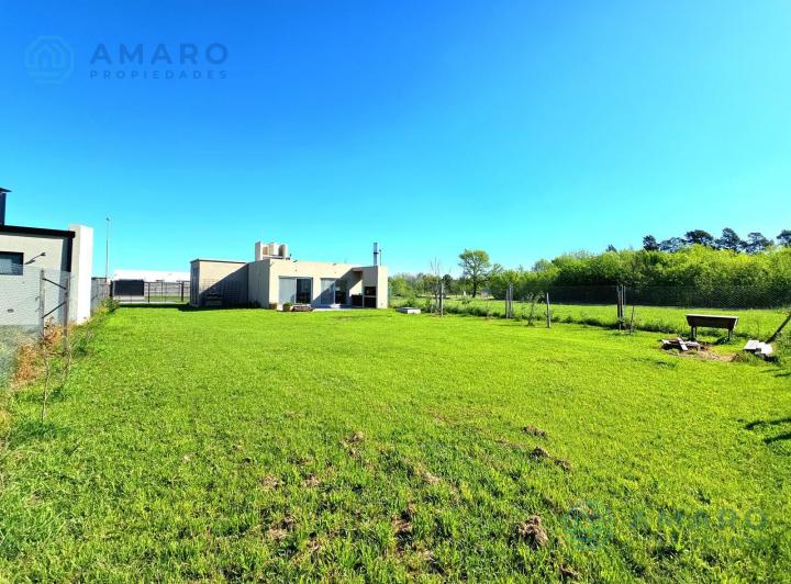 Casa · 63m² · 2 Ambientes · 2 Cocheras