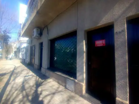 Local en Alquiler en Luis Agote, Rosario