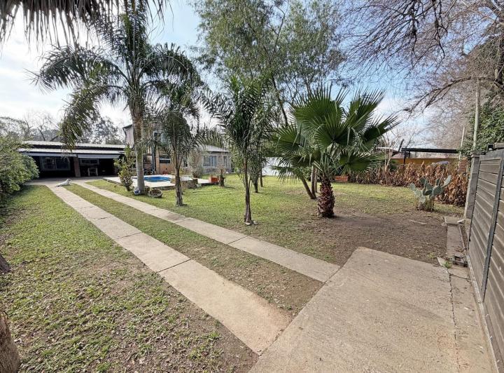Casa · 708m² · 2 Dormitorios · 1 Cochera