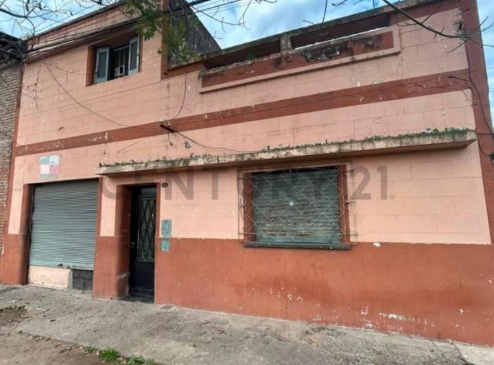 Casa · 184m² · 3 Ambientes · 1 Cochera
