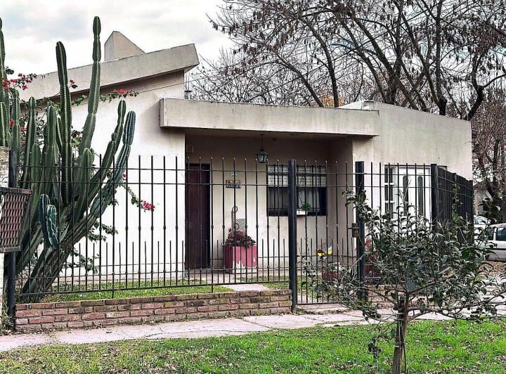 Casa · 140m² · 4 Ambientes · 1 Cochera