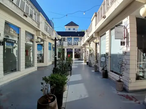 Local en Venta en Funes, Rosario