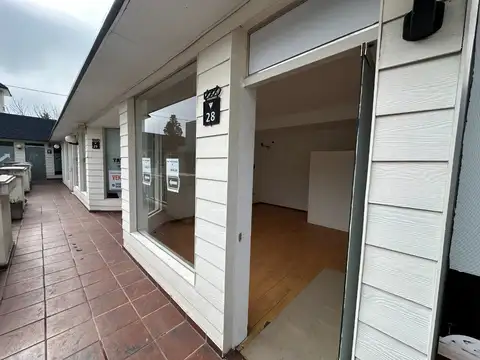 Local en Venta en Centro, Funes