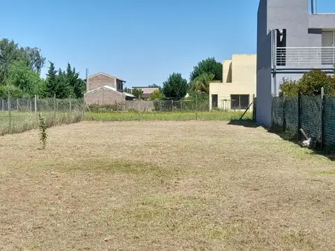 Local en Venta en Las Tardes, Roldan